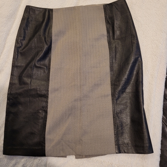R  Faux leather and fabric skirt - Picture 1 of 6